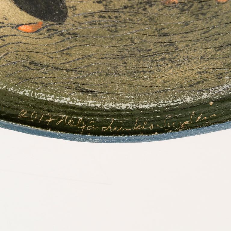 HELJÄ LIUKKO-SUNDSTRÖM, unikt dekorationsfat, signerad Heljä Liukko-Sundström 2017.