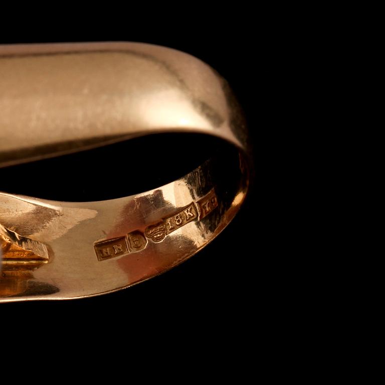RING, 18k guld med fasettslipad citrin, Stigbert för Heribert Engelbert, Stockholm, 1949. Vikt 8 g.