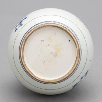 VAS, porslin, Kina, Qing dynastin, Qianlong (1735-96).