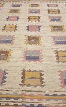 Märta Måås-Fjetterström, A CARPET, "Ljusa plador", flat weave, ca 344,5 x 254,5 cm, signed AB MMF.