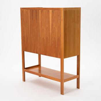 Josef Frank, a model 2135 cabinet, Firma Svenskt Tenn, post 1985.