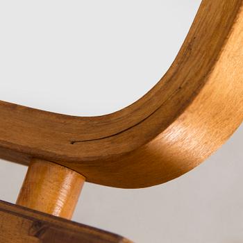 Alvar Aalto, seinähylly, malli 112, O.Y. Huonekalu- ja Rakennustyötehdas A.B. 1930/1940-luku.