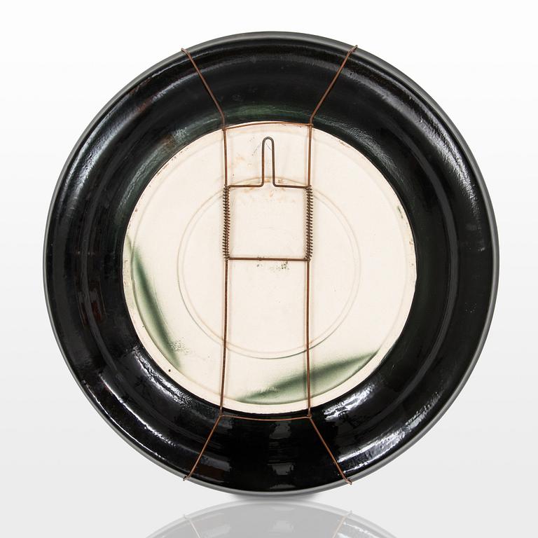 Birger Kaipiainen, a stoneware decorative bowl signed Kaipiainen Arabia.