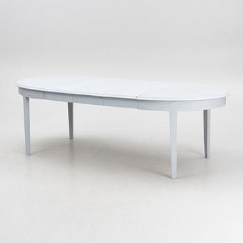 A dining table, first half of the 20th Century.