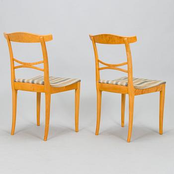 Carl Malmsten, matbord, "Herrgården", och stolar, 10 st, "Birgitta", Bodafors 1960-tal.