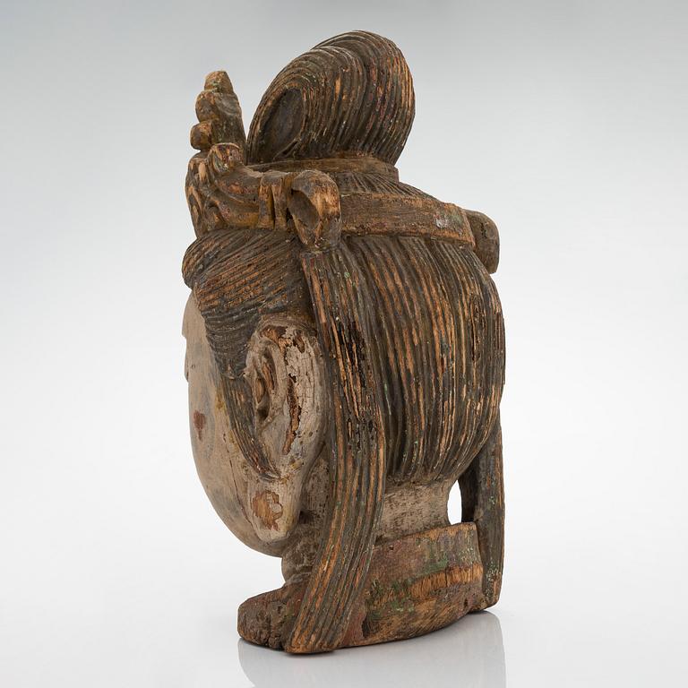 A Chinese mingstyle sculpture of a large wooden head of buddhisattva, 20th Century.