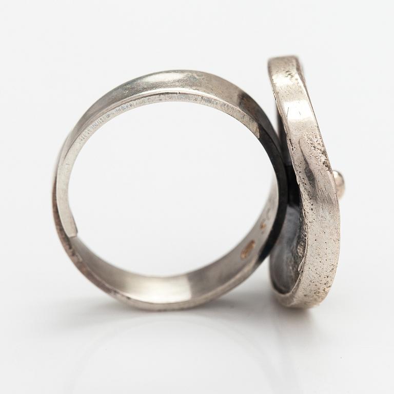 Jorma Laine, Ring "Chic", siver. Turun Hopea. Åbo.