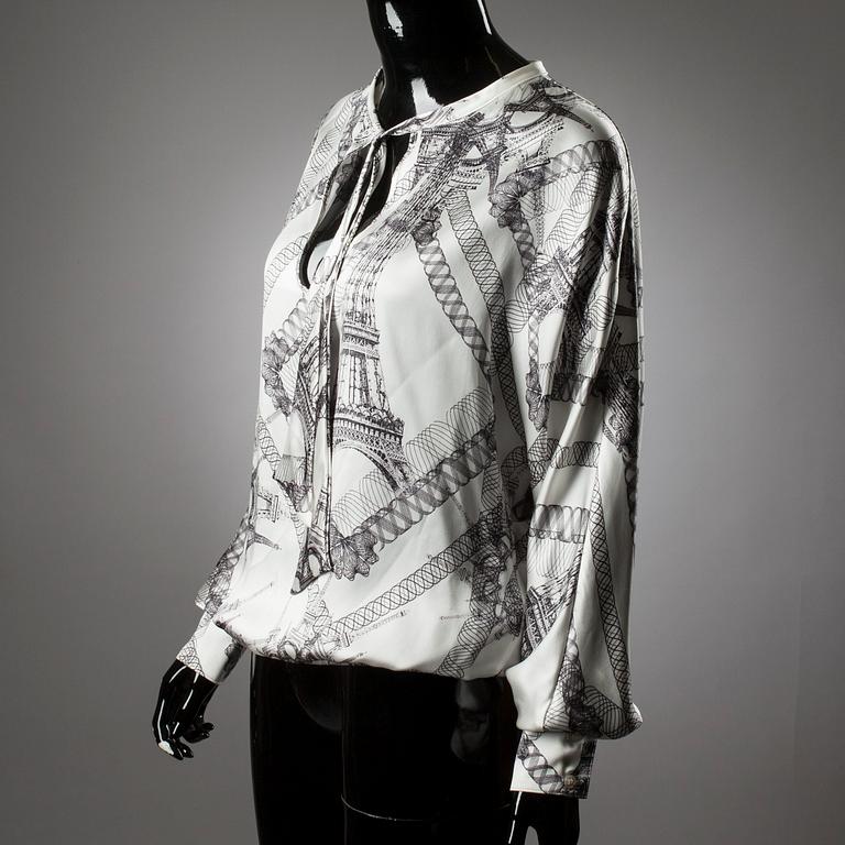 BLUS, siden, Jean's Paul Gaultier.