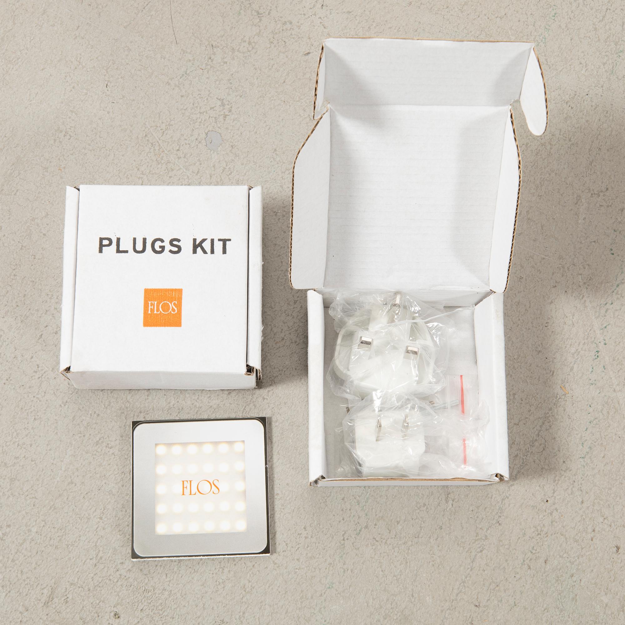 Antonio Citterio, a pair of floor lamps "Kelvin Base" for Flos, modern production.