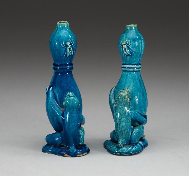 Two turquoise-glazed water sprinkler/vases, Qing dynasty, Kangxi (1662-1722).