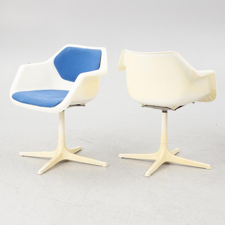 Robin Day, matbord samt fyra stolar, Hille, Storbritannien.