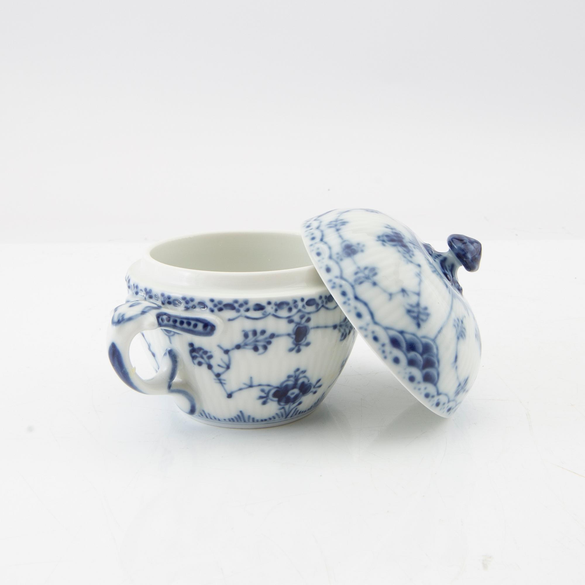 Servis 10 dlr "Musselmalet hel och halvblonde", Royal Copenhagen porslin 1900-talets andra hälft.