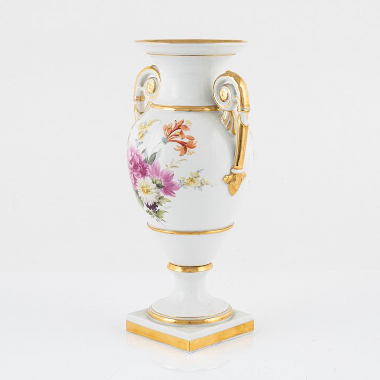 A Meissen vase, circa 1900.