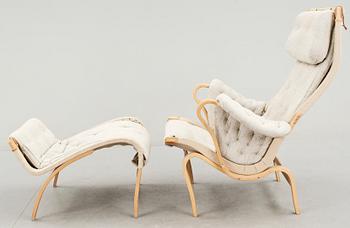 FÅTÖLJ med FOTPALL, "Pernilla", Bruno Mathsson DUX, 1900-talets slut.