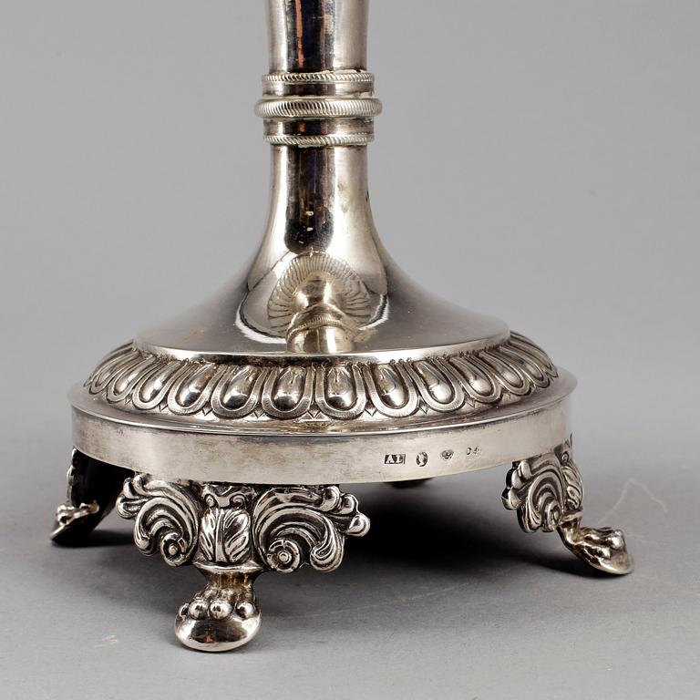 SOCKERSKÅL MED LOCK, silver, Anders Lundström, Stockholm, 1834. Vikt ca873g.