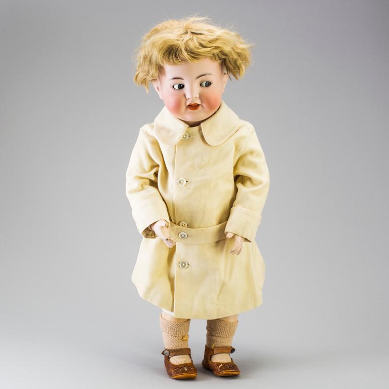 A bisque head doll 126 by Kämmer & Reinhardt/Simon & Halbig, Germany, ca 1914.