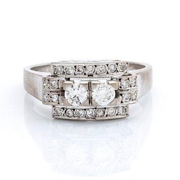 DIAMOND RING 18K whitegold brilliant and single-cut diamonds 0,53 ct in total inscribed.