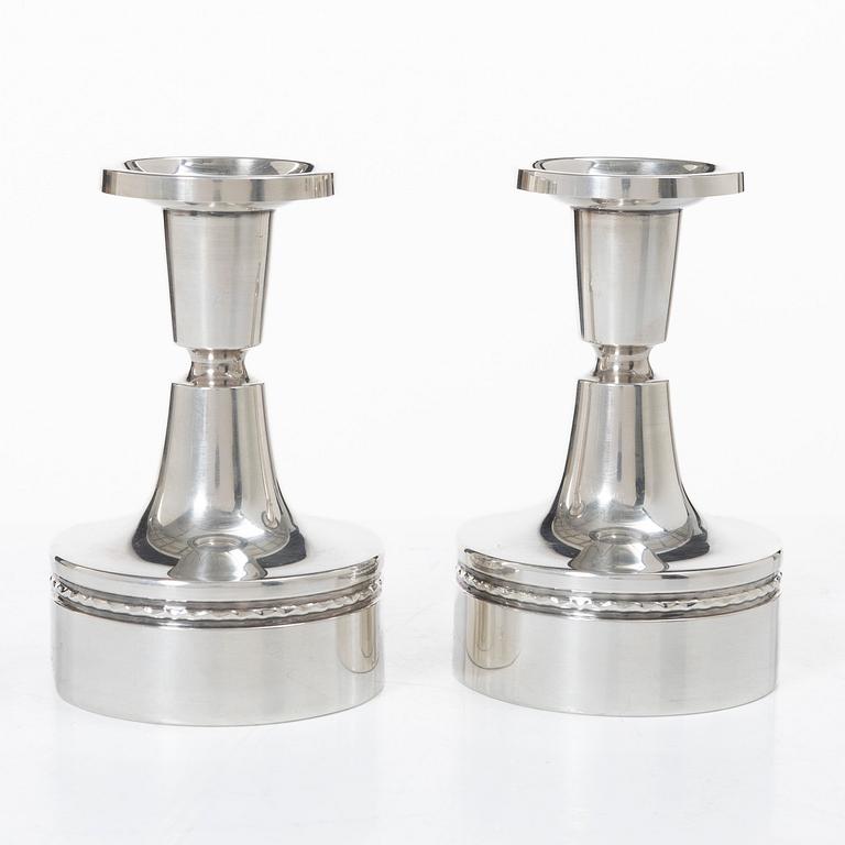 Eric Löfman, A pair of silver candlesticks, MGAB, Uppsala 1974.