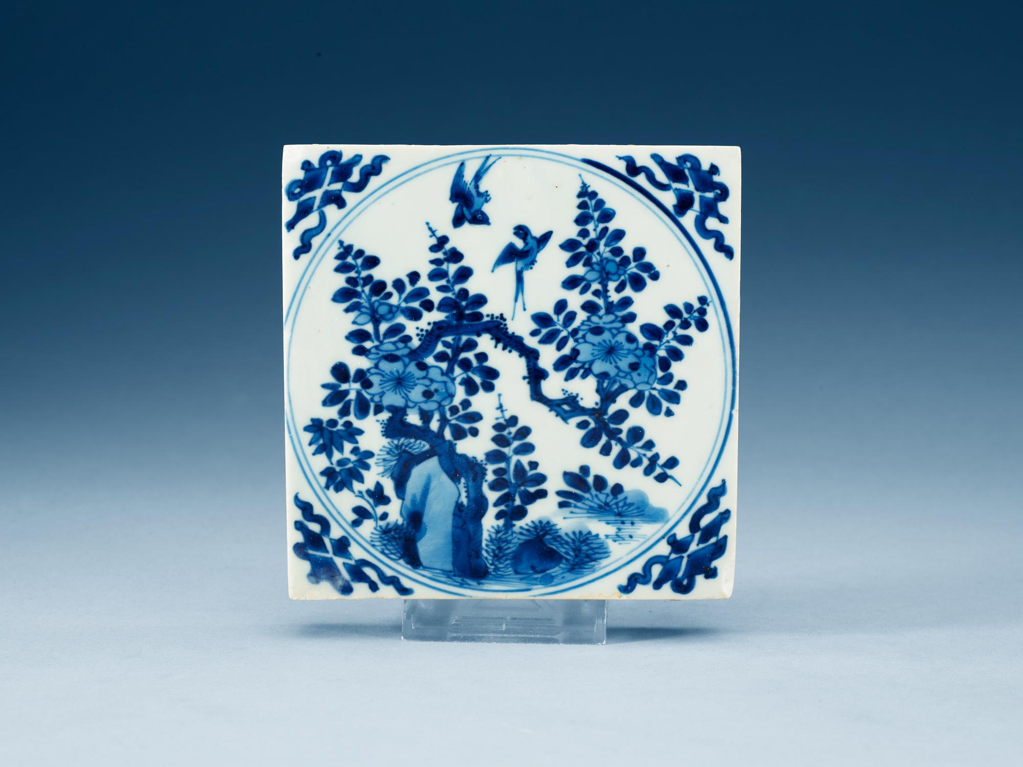 A blue and white tile, Qing dynasty, Kangxi (1662-1722).