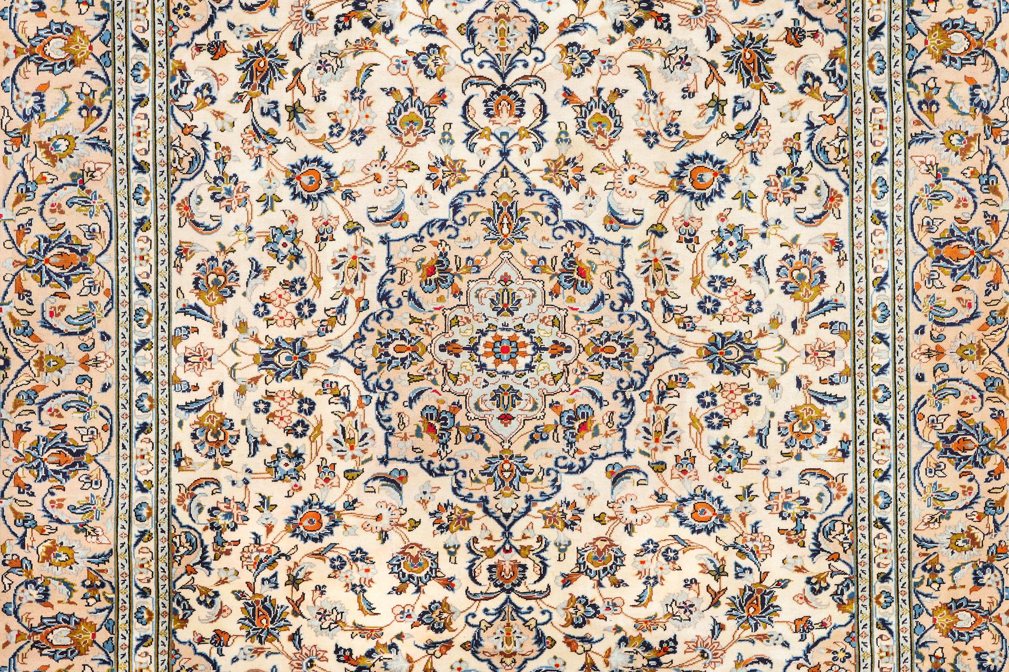 A Keshan carpet, c. 341 x 247 cm.