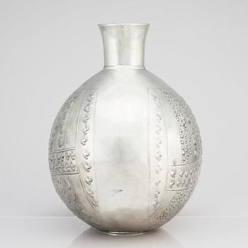 Estrid Ericson, "The Peruvian urn", Svenskt Tenn, Stockholm, possibly 1986.