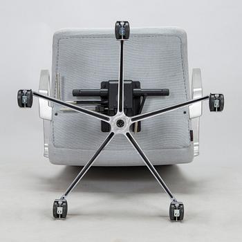 Arne Jacobsen, A 21st century "Oxford Premium" office chair for Fritz Hansen, Denmark.