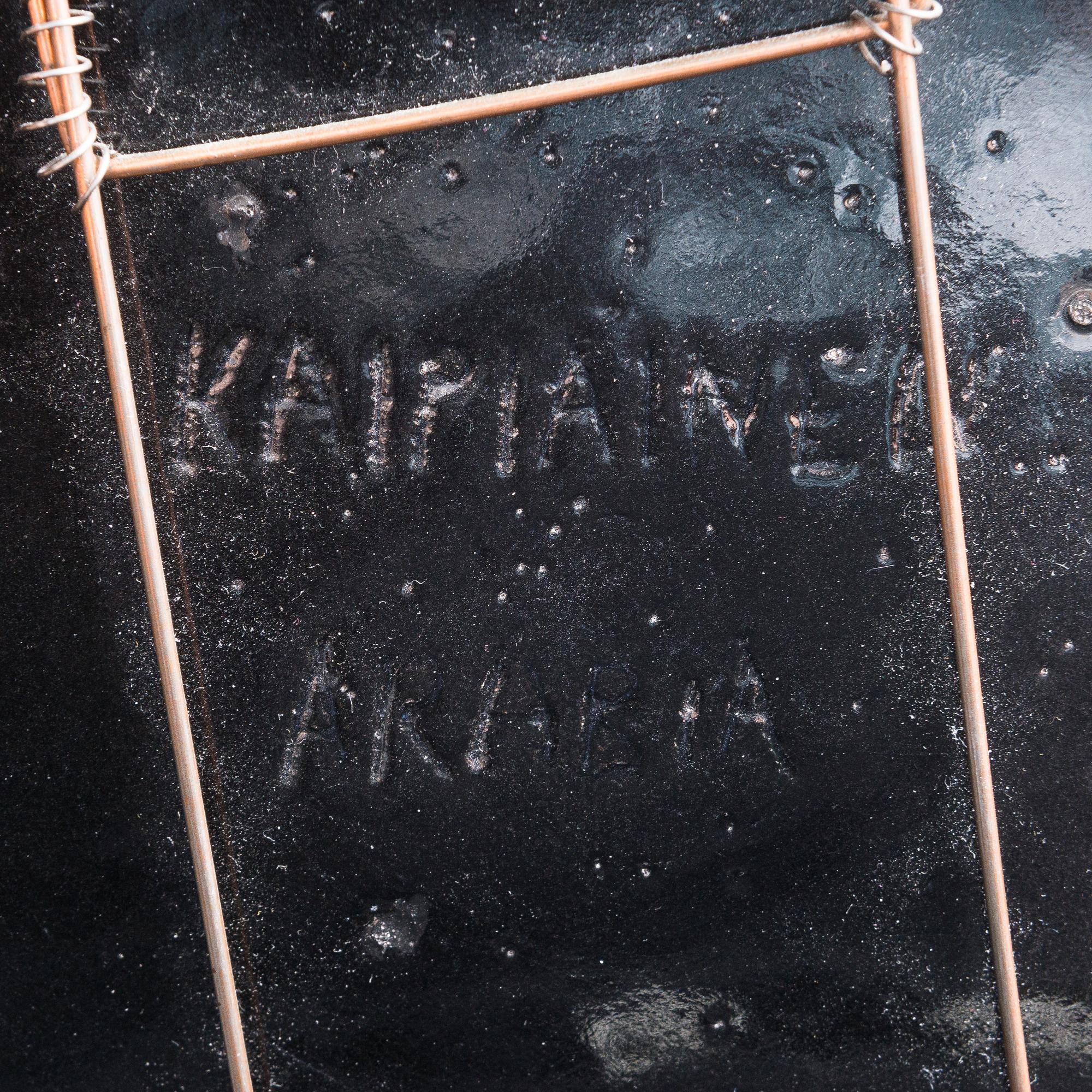 Birger Kaipiainen, a decorative plate signed Kaipiainen Arabia.