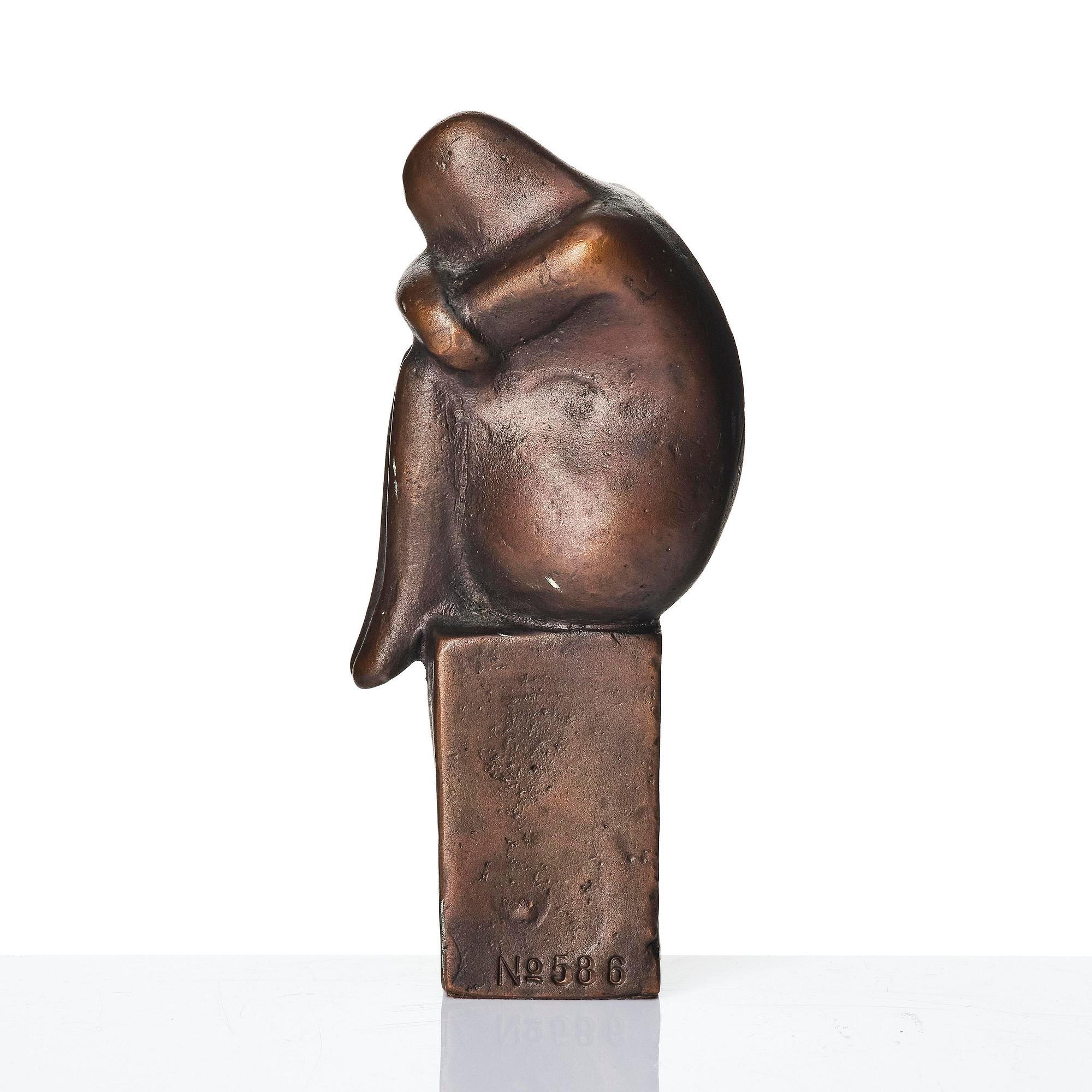 Lisa Larson, Skulptur ”Tänkaren", patinerad brons, Galleri Scandia, efter 1978, ed. 586/999.
