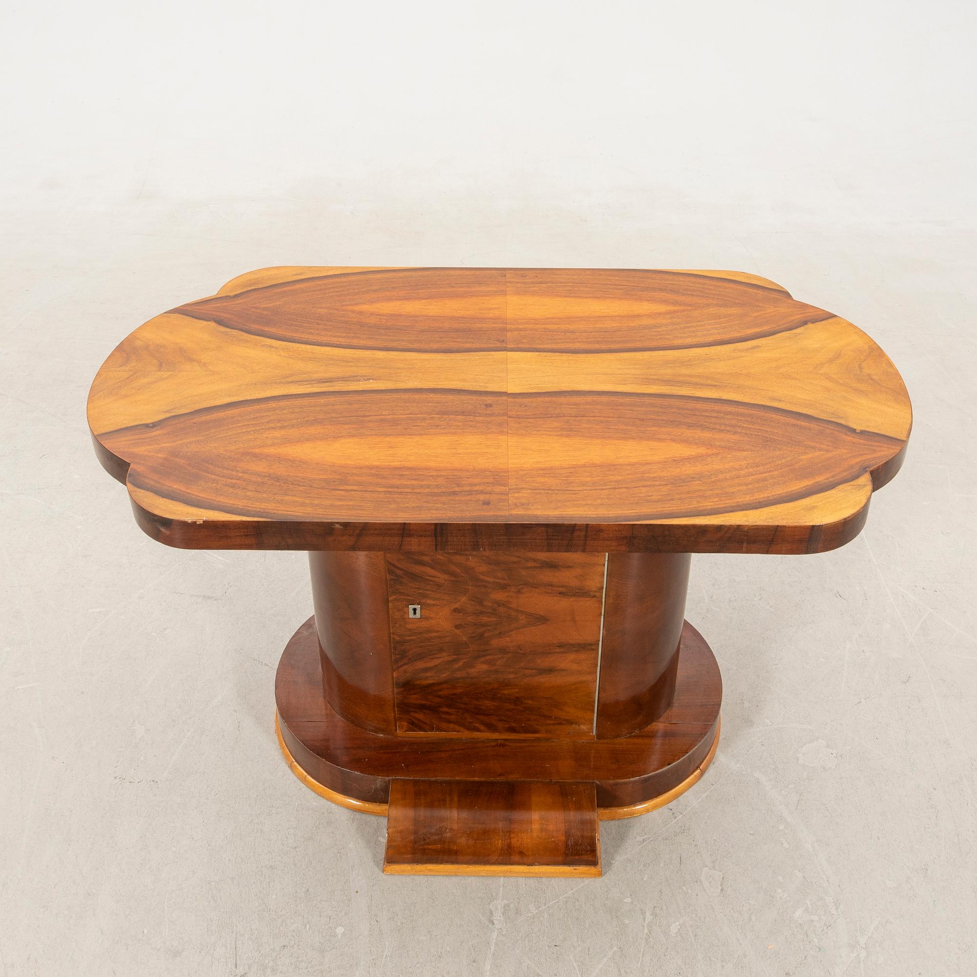 Art Deco-style table, 20th century.