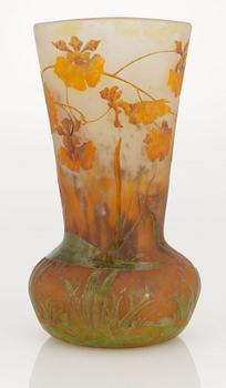 An art nouveau Daum glass vase, Nancy, France.