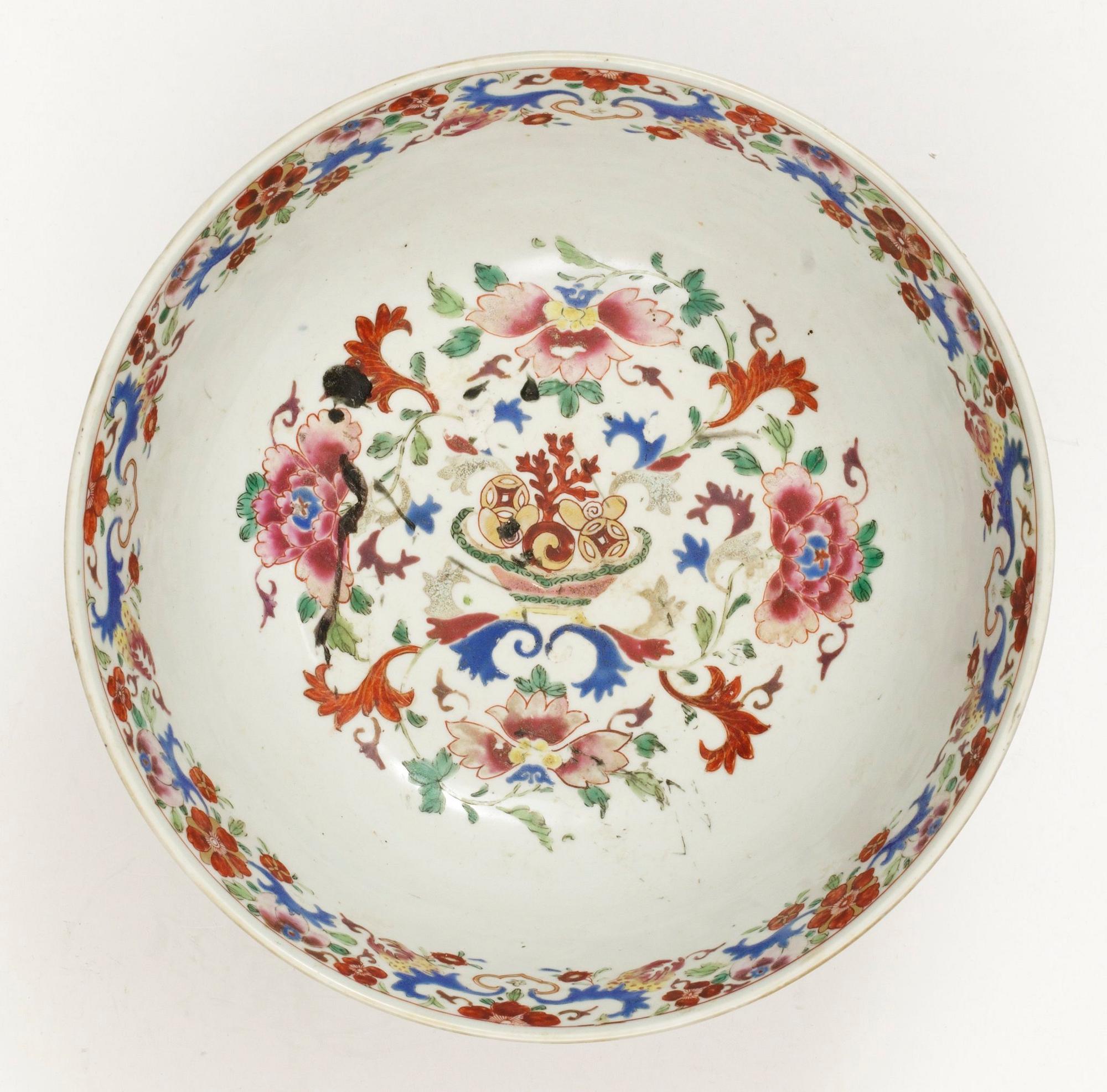 SKÅL, porslin. Qing dynastin. Qianlong (1736-95).