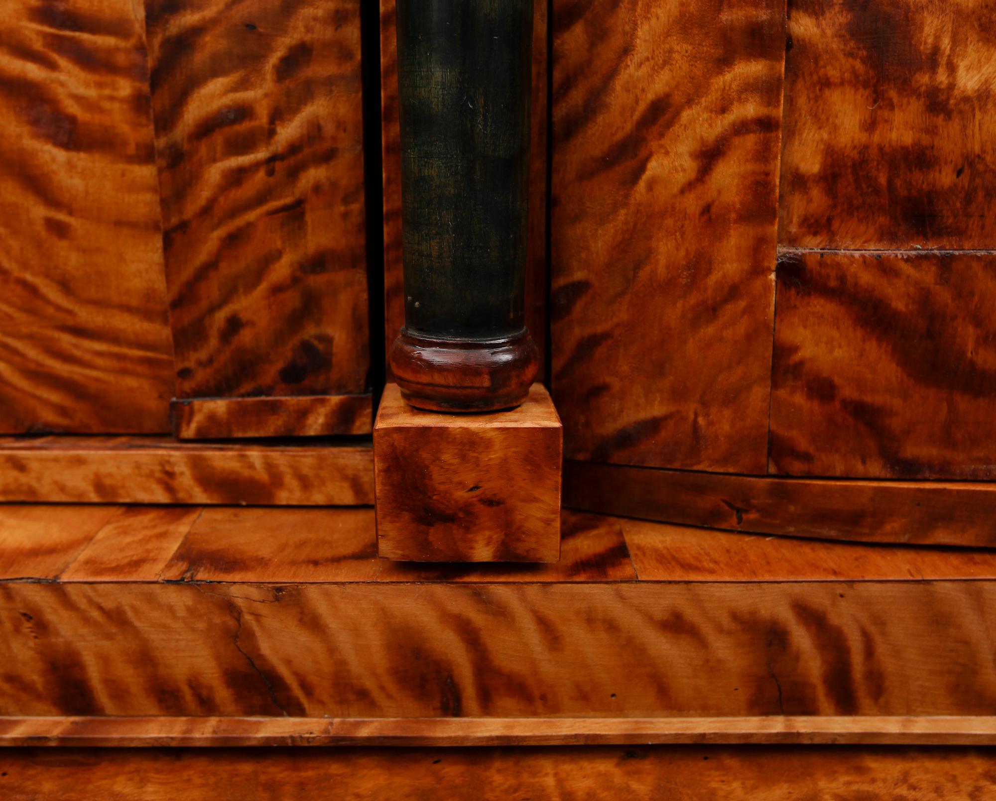 SKRIVSKÅP, Karl Johan, 1800-talets mitt.