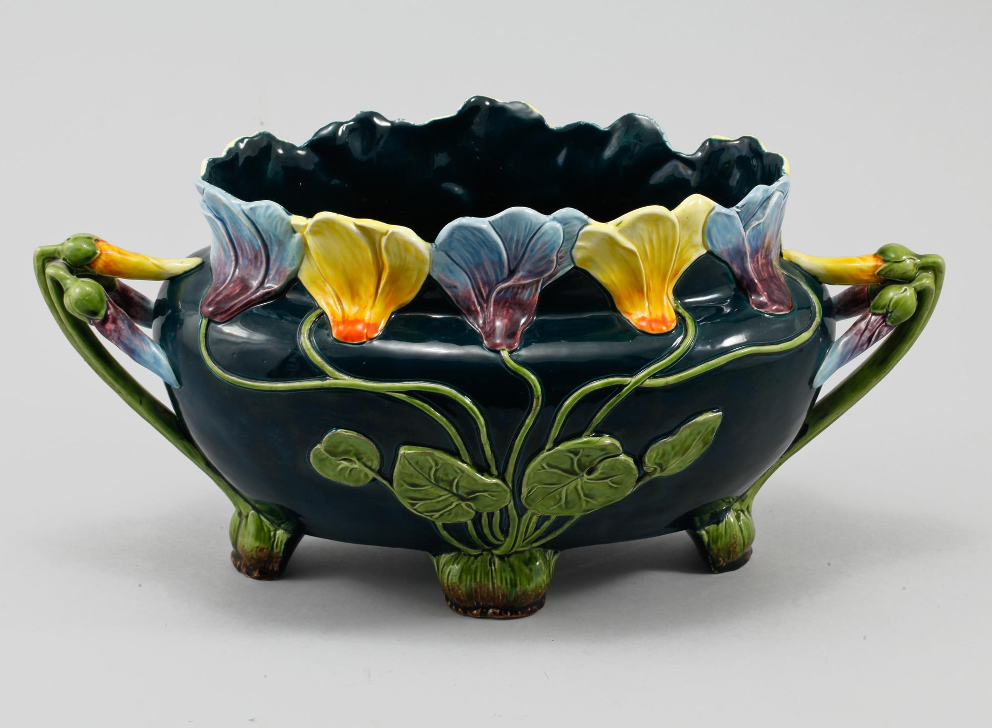 JARDINIERE, flintgods, jugend, Österrike, 1900-talets början.