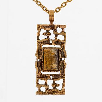 Pentti Sarpaneva, Collier,brons med tigeröga. Möjligen Pentti Sarpaneva,