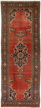 A Mahal runner, West Persia c. 467 x 170 cm.