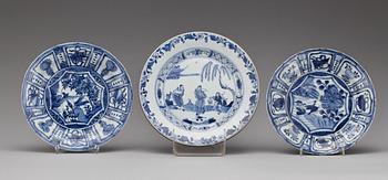TALLRIKAR, 3 st, porslin, Kina, 1600-1700-tal.