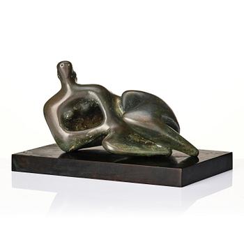 Henry Moore, "Reclining Figure Curved: Smooth".