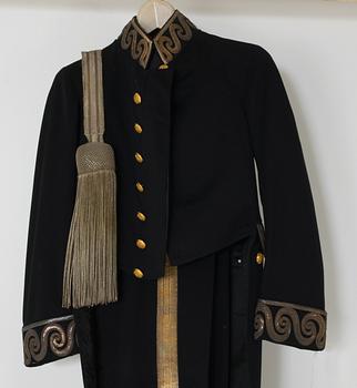 ÄMBETSMANNAUNIFORM.