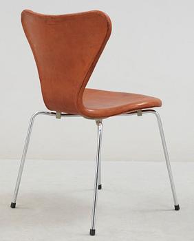 STOL, "Sjuan", Arne Jacobsen, Fritz Hansen, formgiven 1955.