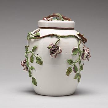 POTPOURRIURNA med LOCK, fajans. Marieberg, 1700-tal.