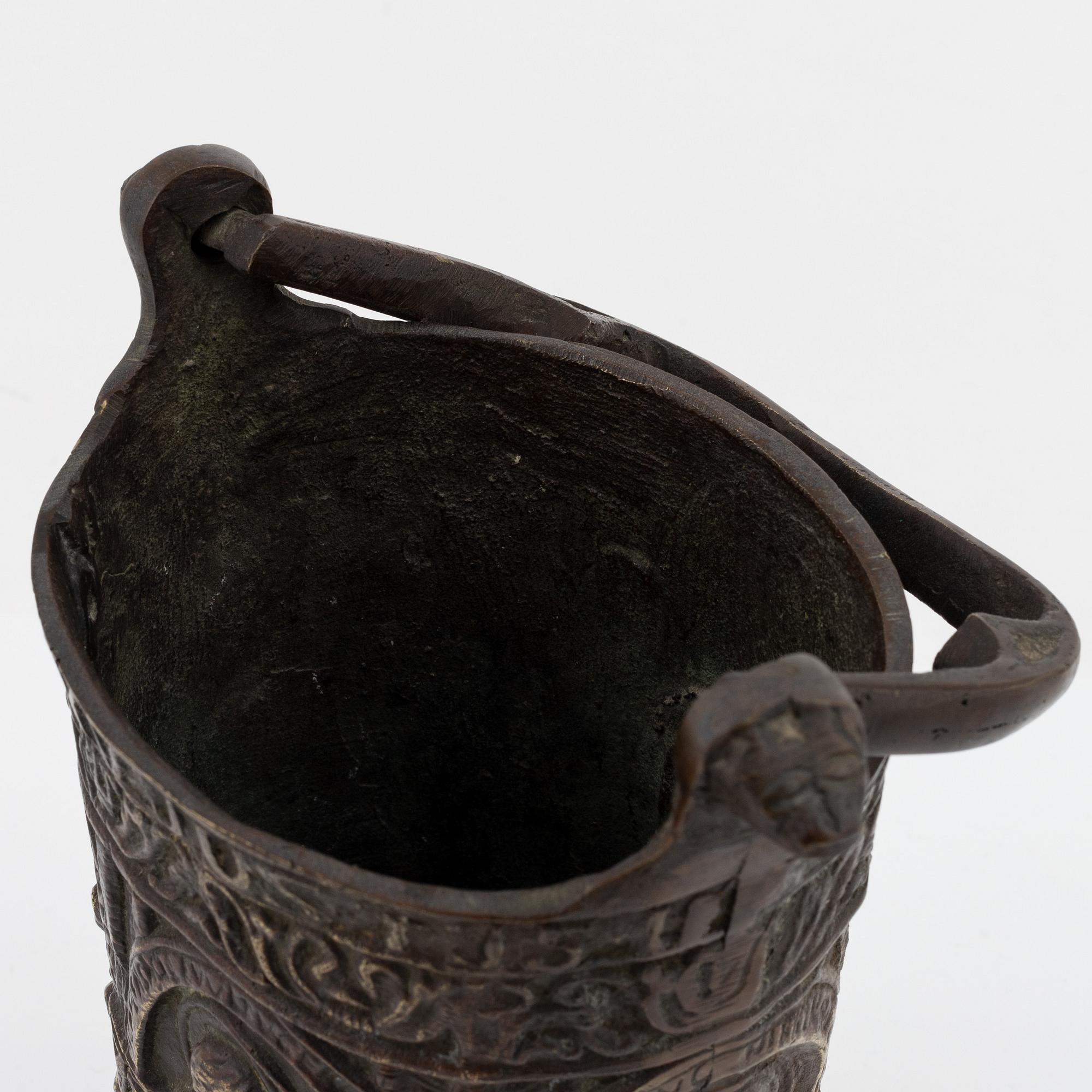 A Historismus period bronze bucket, 19th Century.