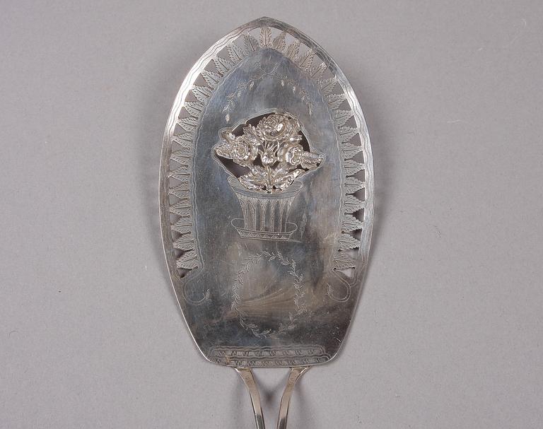 UPPLÄGGNINGSBESTICK, 7 st, silver. 1800/1900-tal.