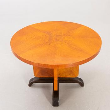 A 1930s table.