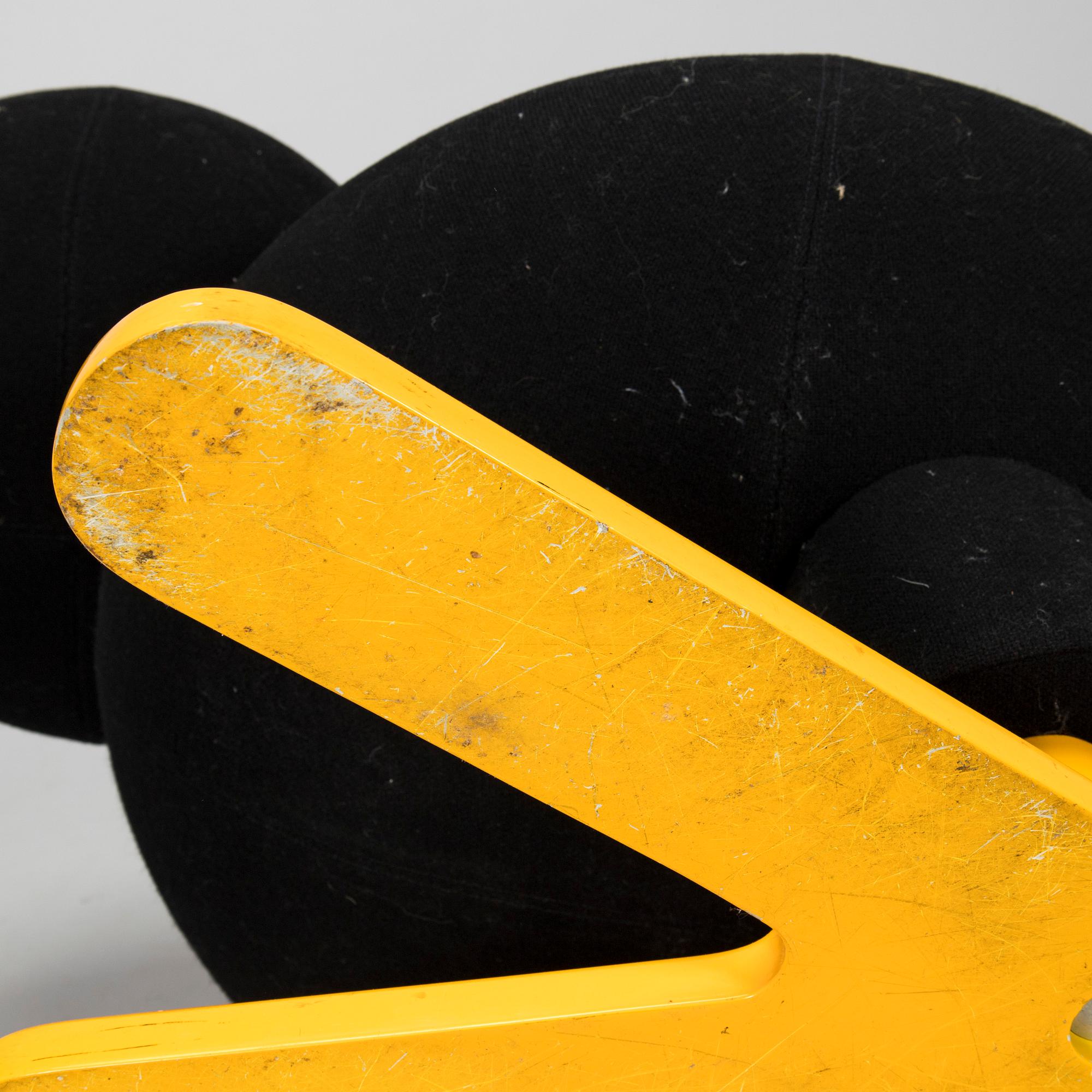 Eero Aarnio, figuuri, "Tipi", Adelta, suunniteltu 2002.