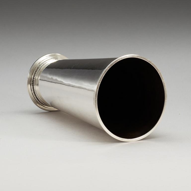 An Atelier Borgila sterling vase, Stockholm 1944.