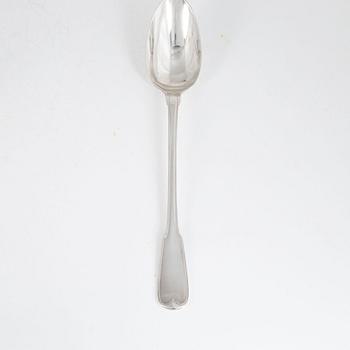 Ragusked, silver, with De Geer’s coat of arms.