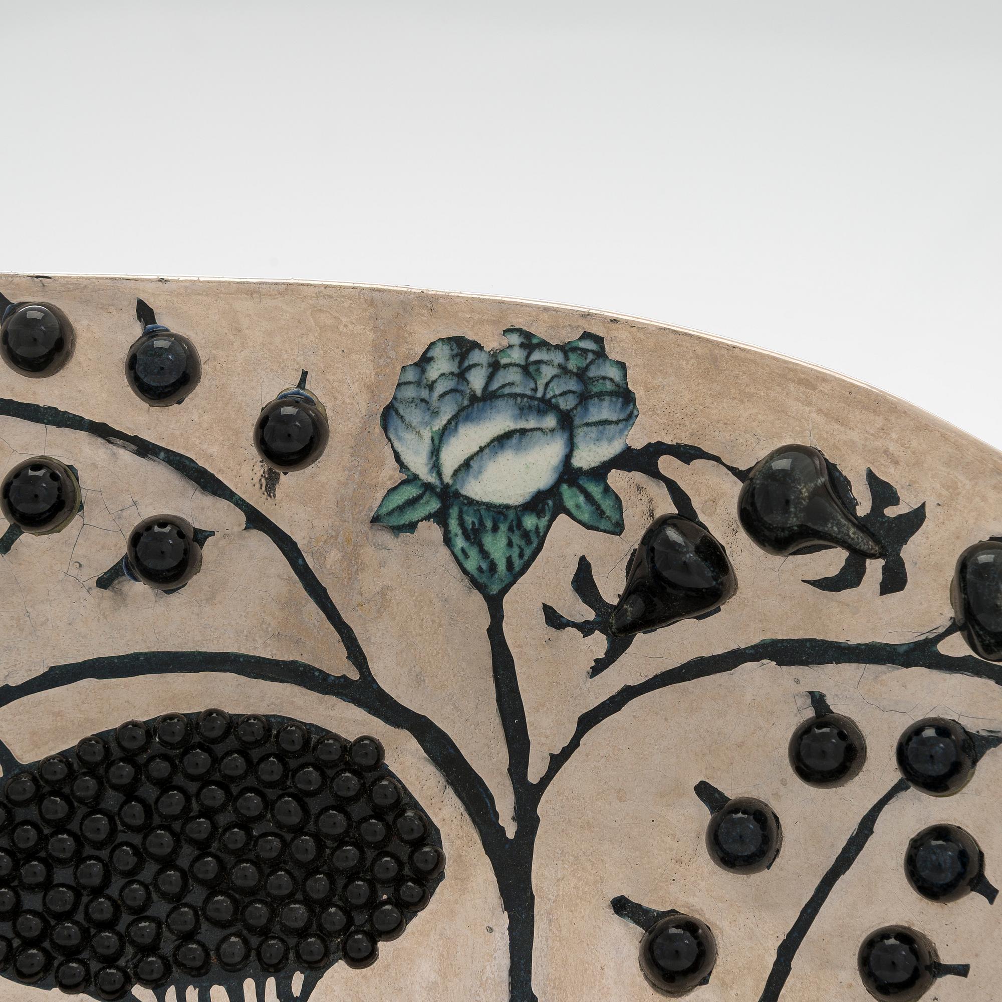 Birger Kaipiainen, a stoneware decorative dish signed Kaipiainen Arabia.