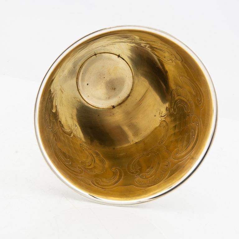 A Swedish silver vase mark of Edlunds silver factory Stockholm 1950, weight 564 grams.