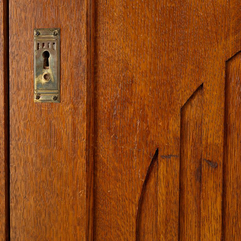 Wardrobe, Srt noveau, early 20th century.