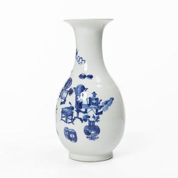 Vas, porslin, Kina, Qingdynastin, 1800-tal.